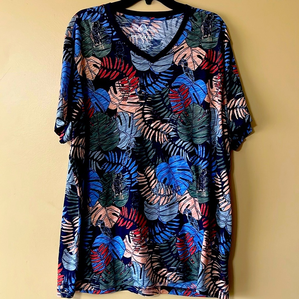 American Rag T-shirt size: XXL